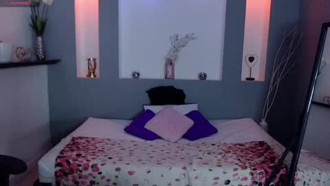 Snapshot of zean_lee chatting on September 18, 3:47 pm Karolyne online show from September 18, 3:47 pm