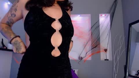 Snapshot of zean_lee chatting on October 19, 1:45 pm Karolyne online show from October 19, 1:45 pm