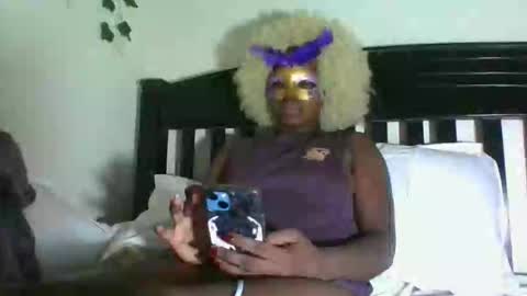 ZEEEE01 online show from April 3, 12:58 pm