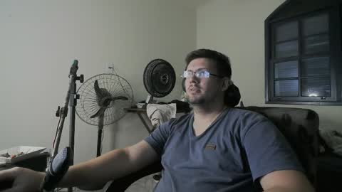 pervboy online show from April 4, 8:17 pm