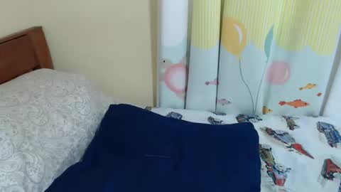 Snapshot of zeina_gen chatting on October 6, 3:37 am flabby online show from October 6, 3:37 am