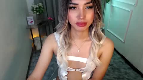 zelainalovetocum online show from February 6, 9:00 am