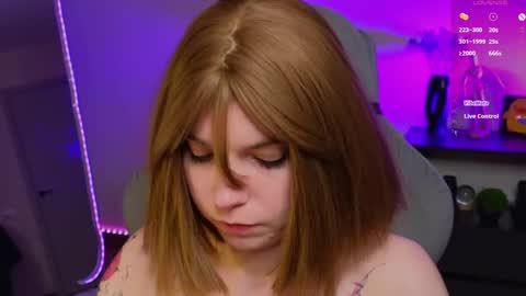 Snapshot of zelda_1 chatting on May 1, 7:29 pm Zelda online show from May 1, 7:29 pm