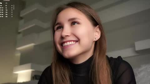 Snapshot of zeldaes chatting on September 14, 4:22 am Emilia online show from September 14, 4:22 am