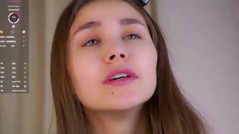 Emilia online show from December 17, 11:33 pm