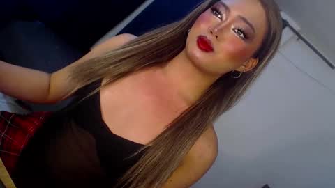 Snapshot of zemi_max chatting on March 15, 8:53 am zemi_max online show from March 15, 8:53 am