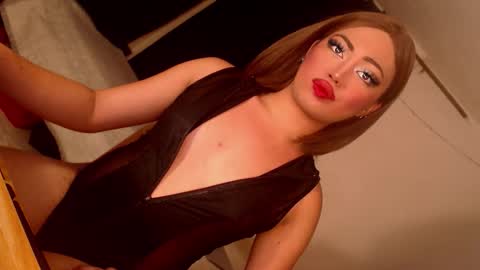 zemi_max online show from April 27, 4:54 am