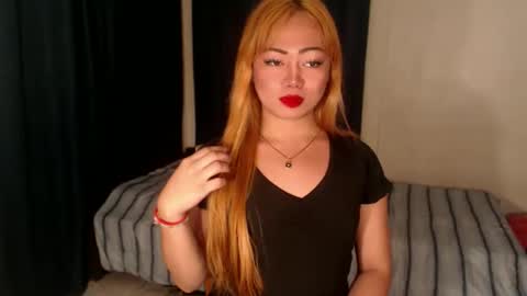zemi_max online show from May 18, 11:49 am