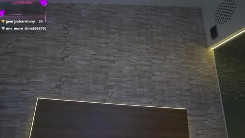 Snapshot of zenda_biancha chatting on March 8, 2:04 am zenda_biancha online show from March 8, 2:04 am