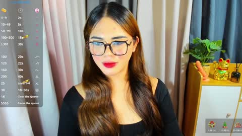 Zendaya online show from December 16, 4:23 am