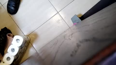 Snapshot of zenek1989007 chatting on December 24, 8:44 am zenek1989007 online show from December 24, 8:44 am