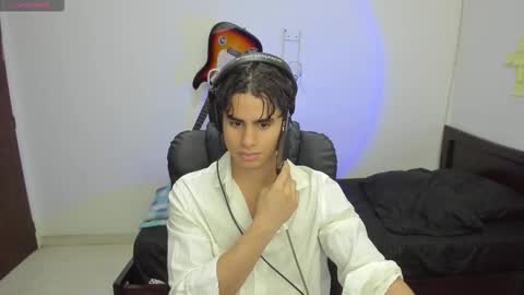 zenzhu online show from November 15, 9:00 pm