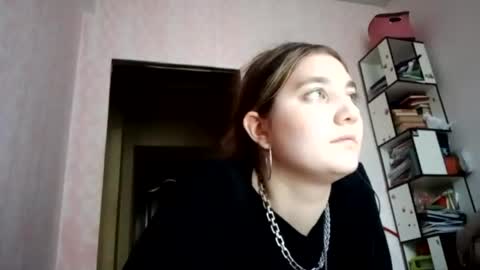 zeniabrossoit online show from April 24, 12:18 pm