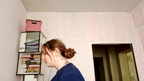 zeniabrossoit online show from May 16, 10:36 am