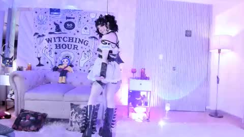    online show from October 12, 2:49 pm