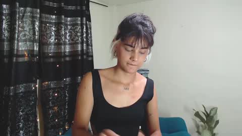 Snapshot of zero__o chatting on February 19, 2:01 am ZERO online show from February 19, 2:01 am