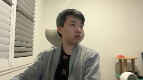 Snapshot of zeroventure chatting on April 2, 11:30 am zeroventure online show from April 2, 11:30 am