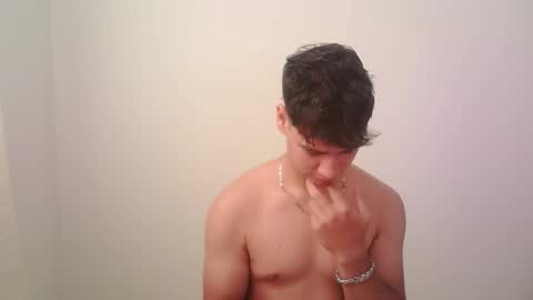 zeus_183 online show from September 28, 2:33 pm