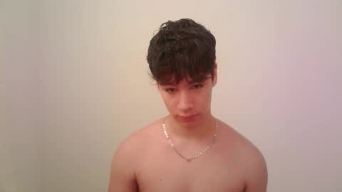 zeus_183 online show from November 9, 4:05 pm