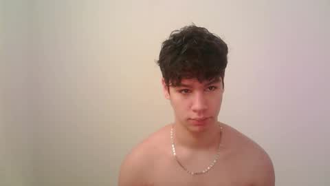 zeus_183 online show from November 18, 12:53 pm