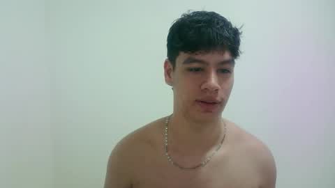 zeus_183 online show from February 14, 6:21 am