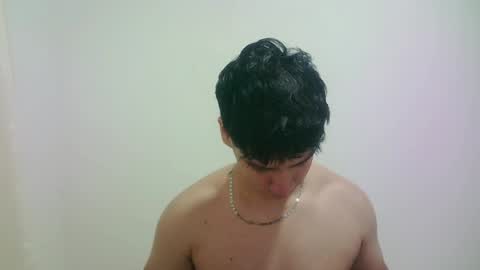 Snapshot of zeus_183 chatting on April 10, 8:52 am zeus_183 online show from April 10, 8:52 am