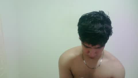 Snapshot of zeus_183 chatting on April 11, 8:07 am zeus_183 online show from April 11, 8:07 am