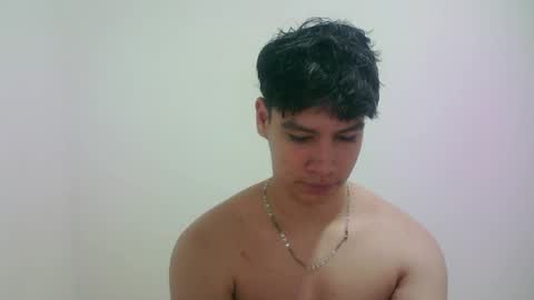 Snapshot of zeus_183 chatting on April 13, 3:12 am zeus_183 online show from April 13, 3:12 am