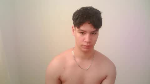 Snapshot of zeus_183 chatting on April 13, 3:17 pm zeus_183 online show from April 13, 3:17 pm