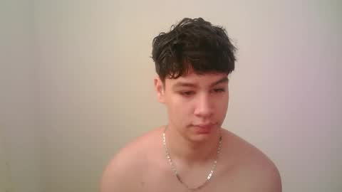 Snapshot of zeus_183 chatting on April 16, 4:19 pm zeus_183 online show from April 16, 4:19 pm