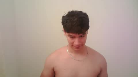 Snapshot of zeus_183 chatting on April 21, 2:45 pm zeus_183 online show from April 21, 2:45 pm
