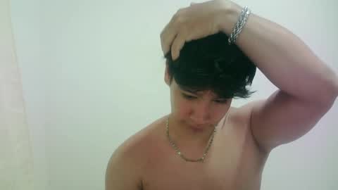 Snapshot of zeus_183 chatting on May 13, 7:50 am zeus_183 online show from May 13, 7:50 am