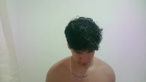 Snapshot of zeus_183 chatting on May 19, 10:54 am zeus_183 online show from May 19, 10:54 am
