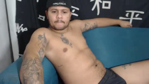 zeus_gle777 online show from April 4, 6:22 am