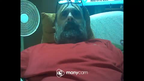 Snapshot of zeusdioss chatting on June 18, 12:22 am zeusdioss online show from June 18, 12:22 am