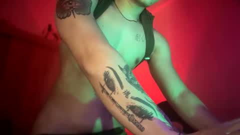 zeus online show from May 21, 9:22 pm