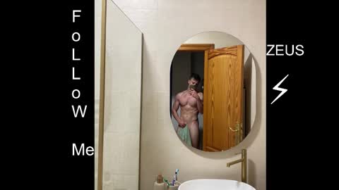 Snapshot of zeusoctavian chatting on March 4, 1:28 pm Zeus Octavian online show from March 4, 1:28 pm