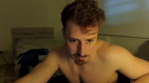 Snapshot of zeusoctavian chatting on March 20, 5:51 pm Zeus Octavian online show from March 20, 5:51 pm