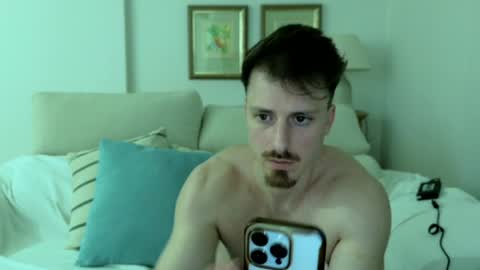 Snapshot of zeusoctavian chatting on April 3, 2:53 am Zeus Octavian online show from April 3, 2:53 am