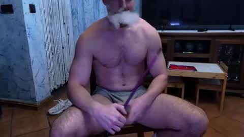 Snapshot of zeusoctavian chatting on April 8, 2:11 am Zeus Octavian online show from April 8, 2:11 am