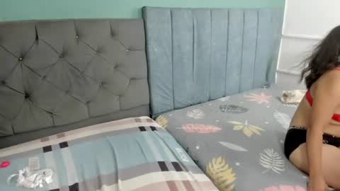 Snapshot of zeynep_20_ chatting on June 15, 6:15 am zeynep_20_ online show from June 15, 6:15 am