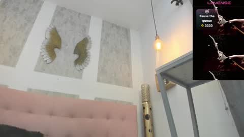 Snapshot of zhamira_21 chatting on February 19, 8:27 pm ZHAMIRA ANDRES online show from February 19, 8:27 pm