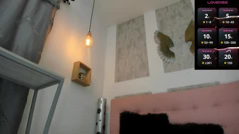 Snapshot of zhamira_21 chatting on March 20, 8:35 pm ZHAMIRA ANDRES online show from March 20, 8:35 pm