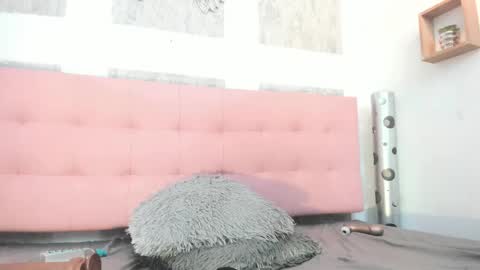Snapshot of zhamira_21 chatting on April 15, 9:04 pm ZHAMIRA ANDRES online show from April 15, 9:04 pm