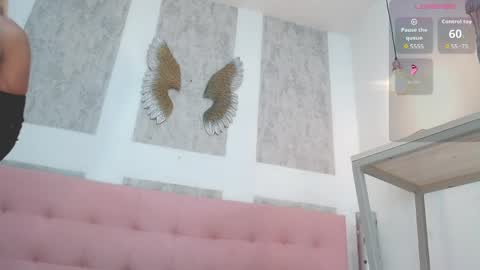 Snapshot of zhamira_21 chatting on May 5, 9:01 pm ZHAMIRA ANDRES online show from May 5, 9:01 pm