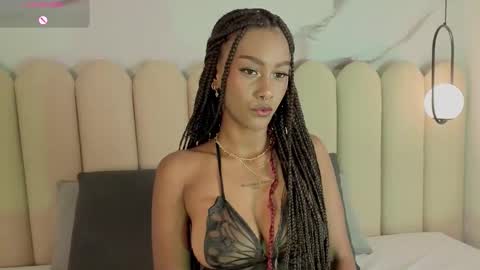 Snapshot of zhara_lenoire chatting on February 23, 7:00 pm Zhara online show from February 23, 7:00 pm