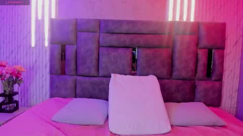 Snapshot of zhararousse chatting on March 29, 12:27 pm Zhara Rousse online show from March 29, 12:27 pm