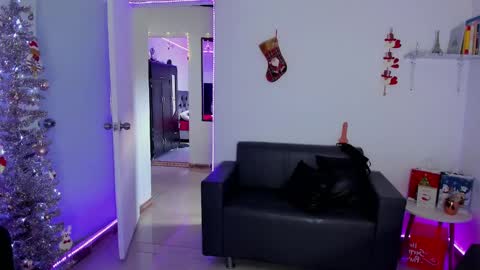 zhoestrong online show from December 7, 10:17 pm