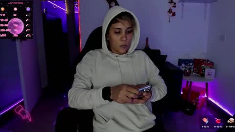 zhoestrong online show from December 16, 12:59 am