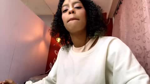 Zia Green online show from December 8, 11:57 am